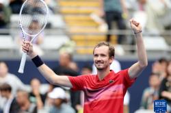 足球直播在线直播观看免费-关于法国网球队完胜德国网球队，梅德韦杰夫统治全场的信息