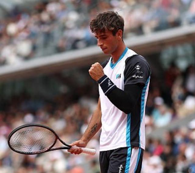 德国网球队碾压英国网球队，西西帕斯制霸全场的简单介绍